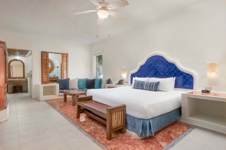 Desire Pearl Master Suite