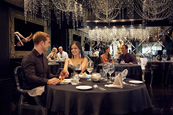 Couple dining at Pearl restaurant