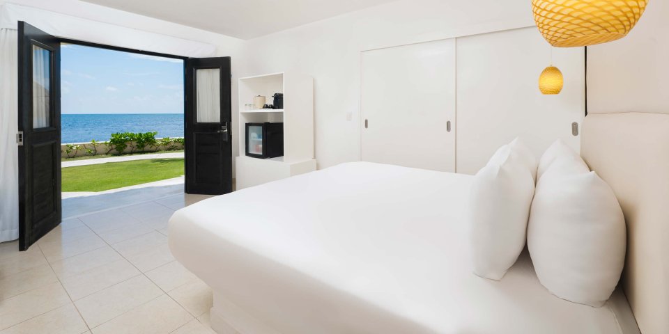 Deluxe Oceanview Room