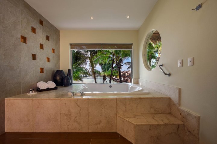 El Dorado Maroma Honeymoon Beachfront Villa