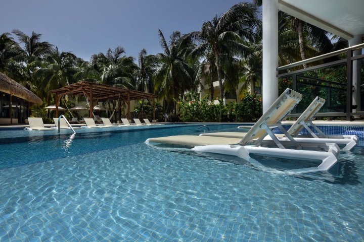 El Dorado Maroma Presidential Studio Swim-up